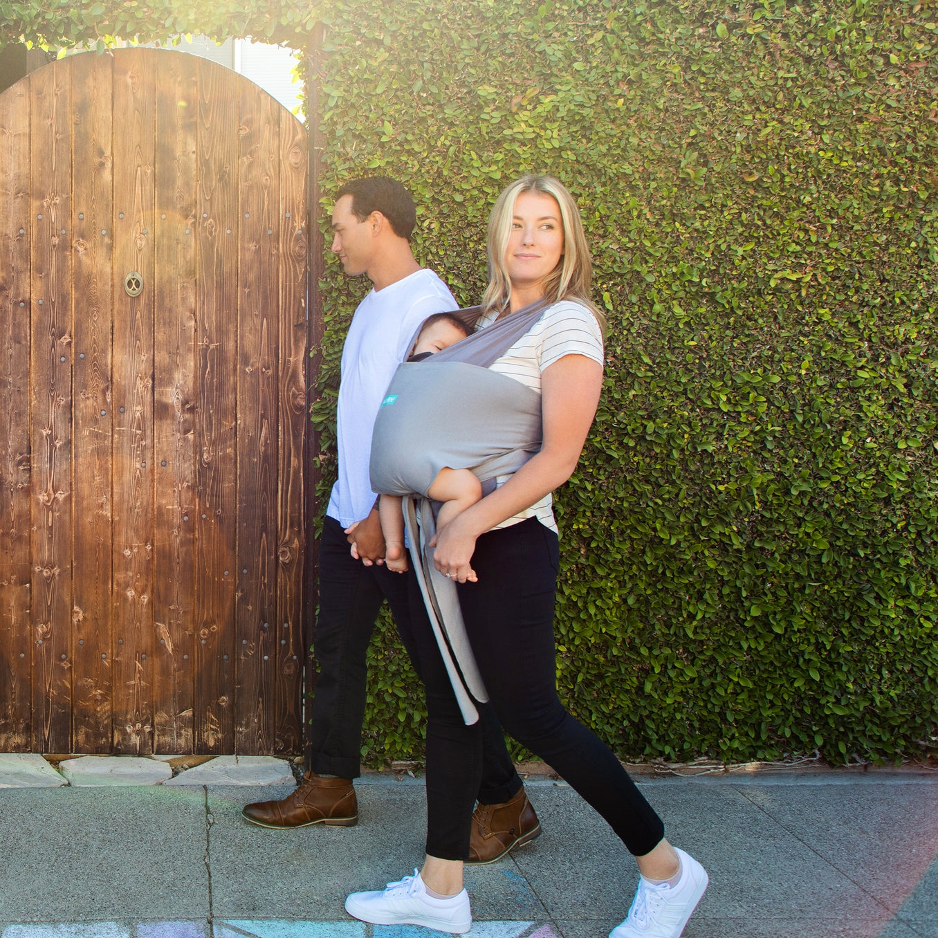 Moby Easy-Wrap Carrier